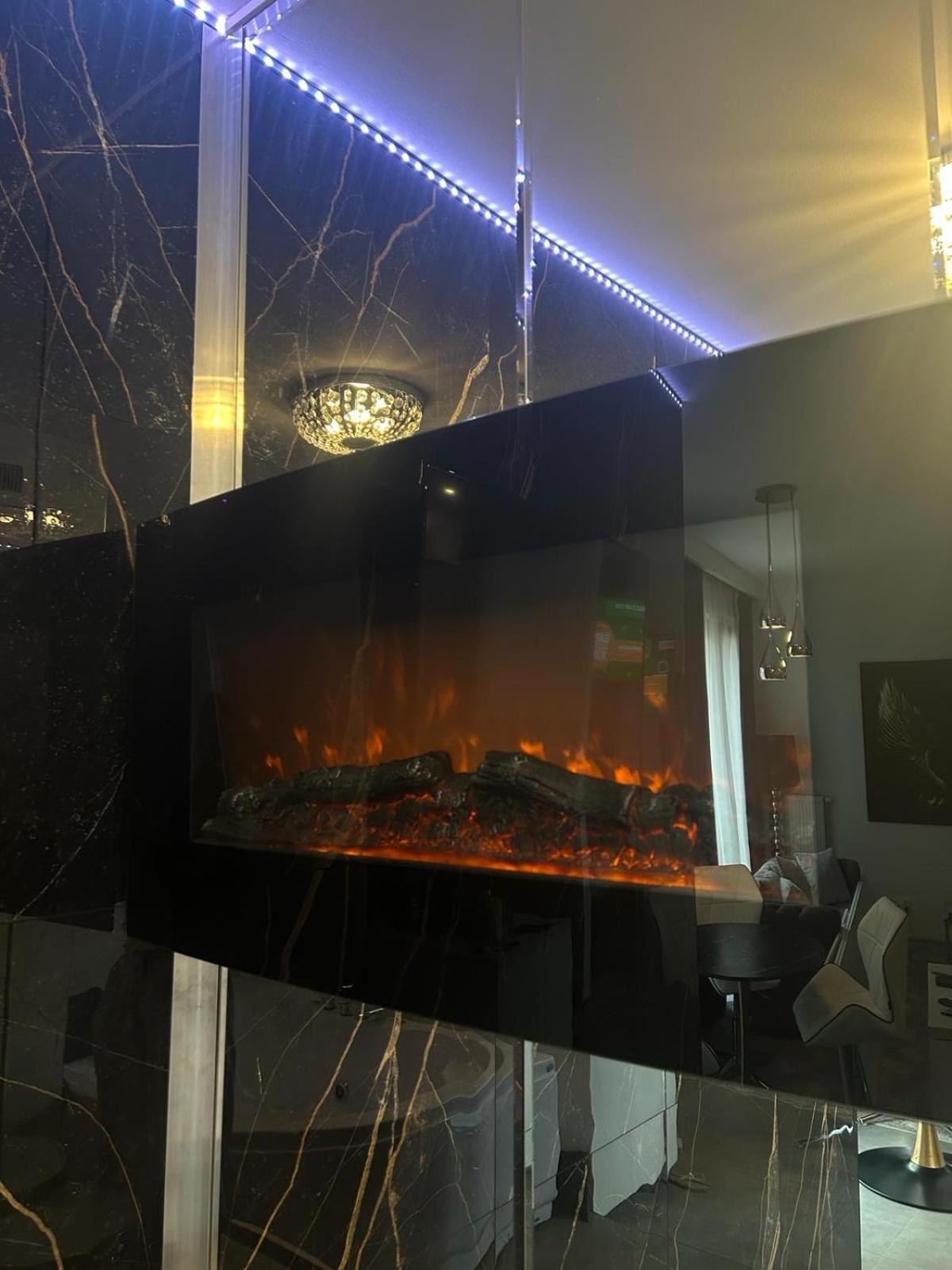 Jacuzzi Glass-House Central Station كراكوفيا المظهر الخارجي الصورة